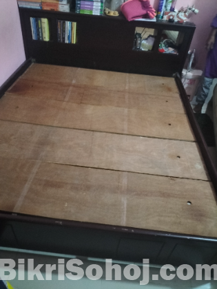 6/7 king size bed with mattress